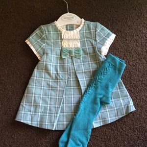 Green dress with tights